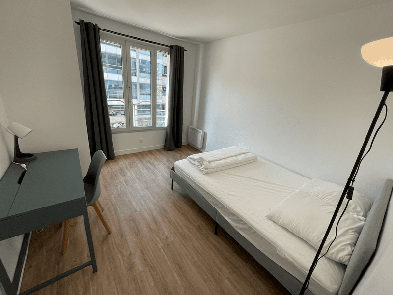 Le Théâtre — Chambre 4